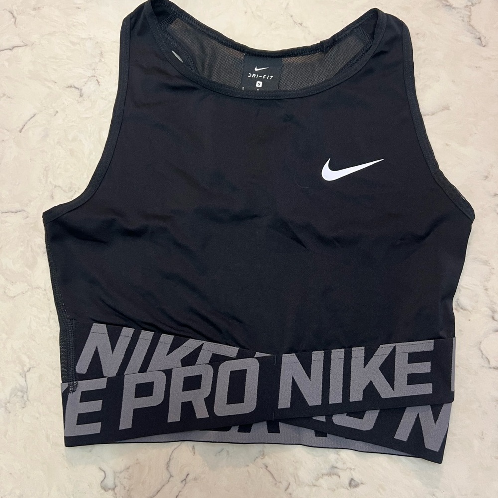 Nike Black and White Intertwist Pro Sports Top Bra - Picture 2 of 5